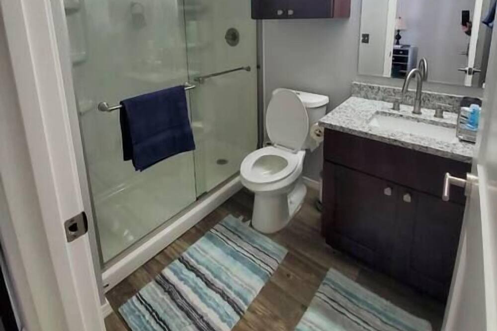 Photo of Bathroom in Central Oklahoma City