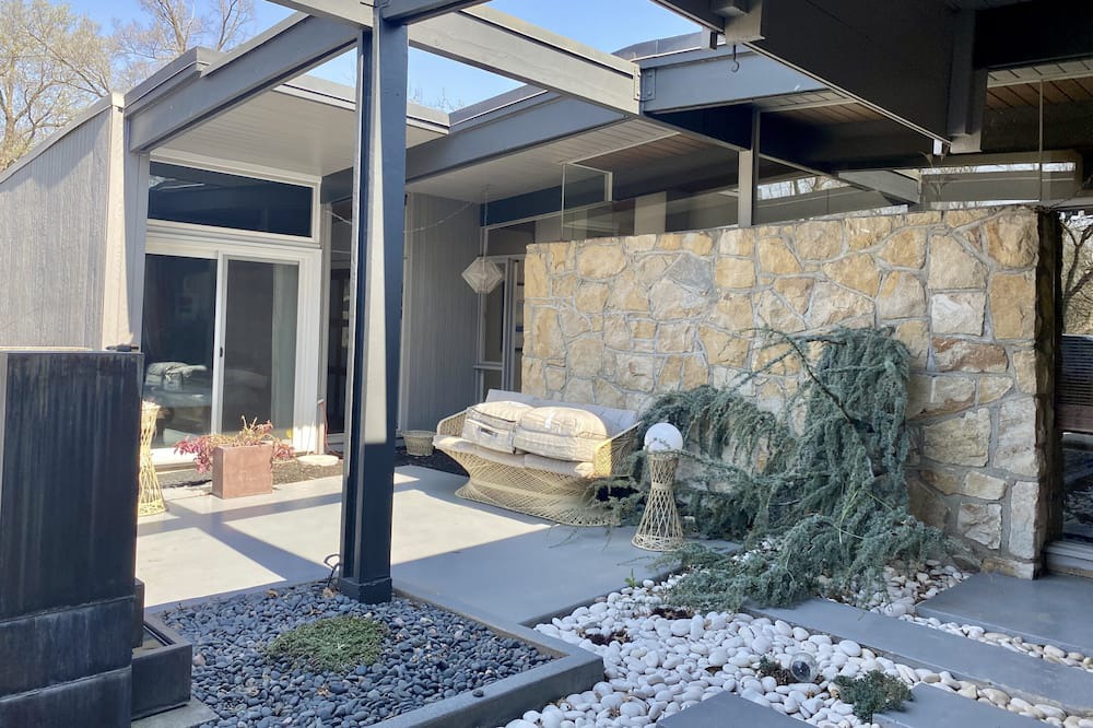 Photo of Outdoor in Leawood