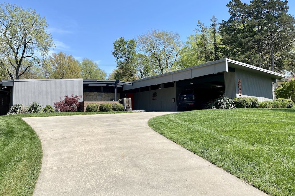 Photo of Others in Leawood