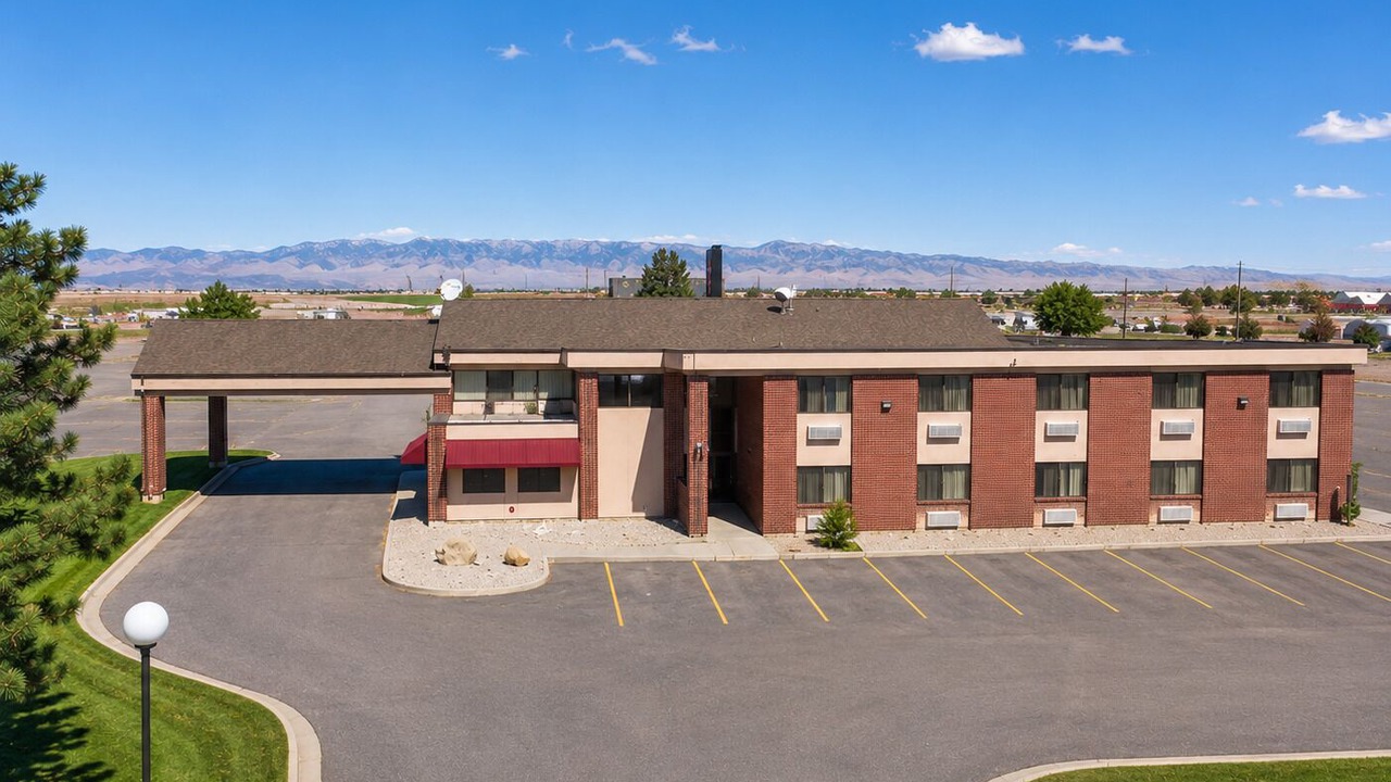 Photo of Outdoor in Lake Point