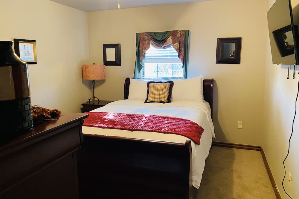Photo of Bedroom in Lawton