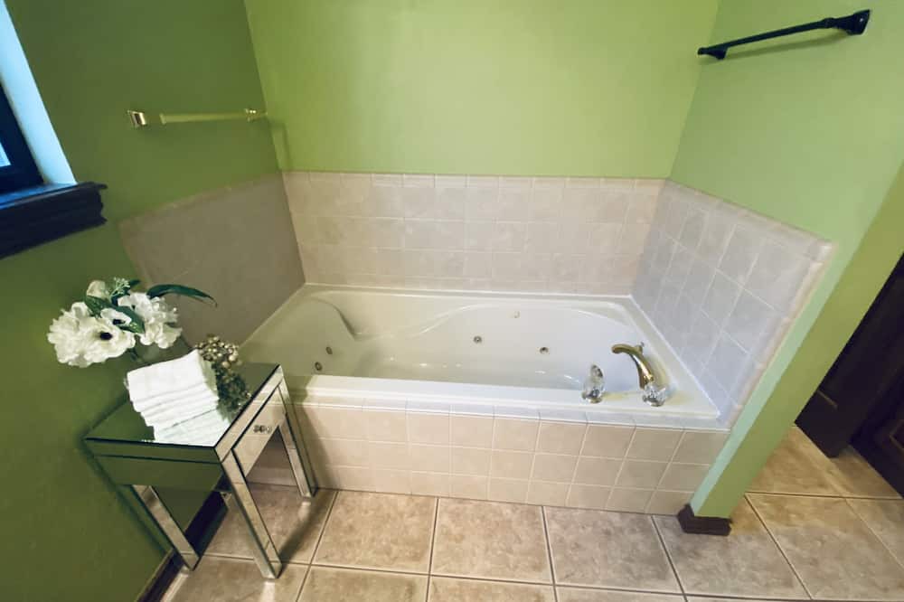 Photo of Bathroom in Lawton