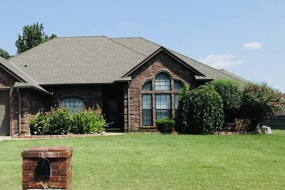 Photo of Outdoor in Lawton