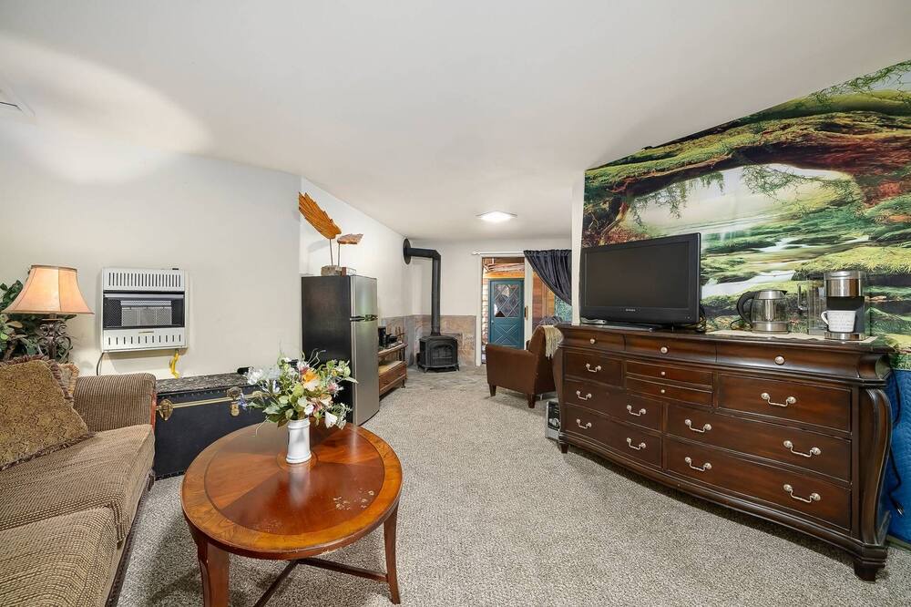 Photo of Bedroom in Idaho Springs