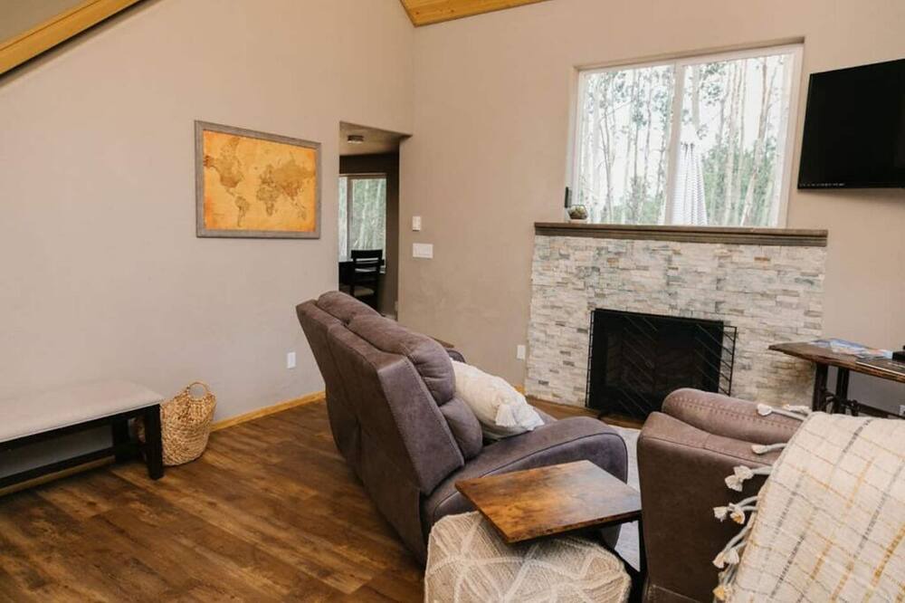 Photo of Livingroom in Woodland Park