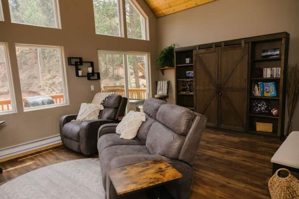 Photo of Livingroom in Woodland Park