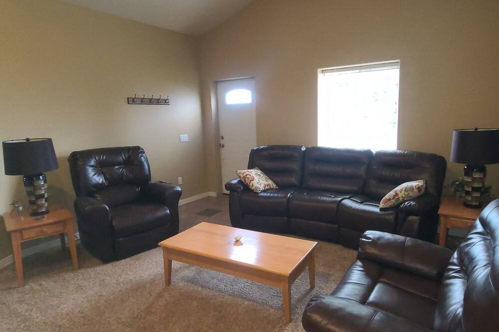 Photo of Livingroom in Elizabeth