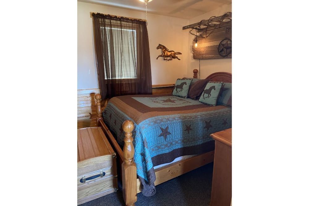 Photo of Bedroom in Max