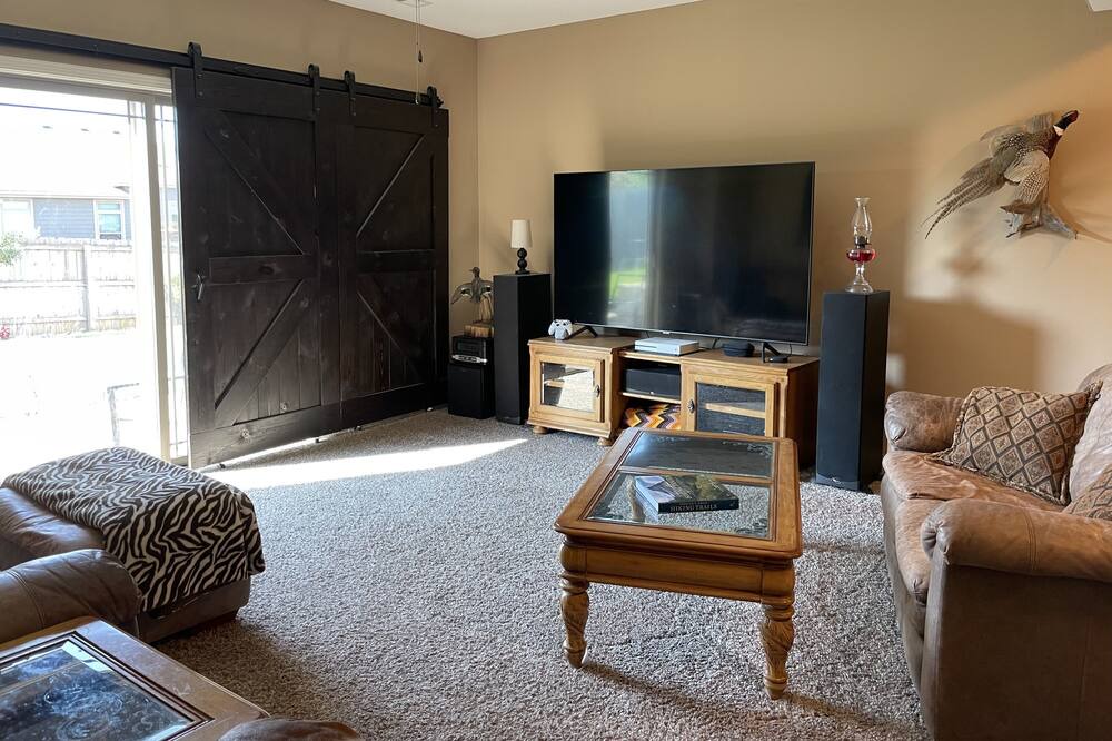 Photo of Livingroom in Lawrence