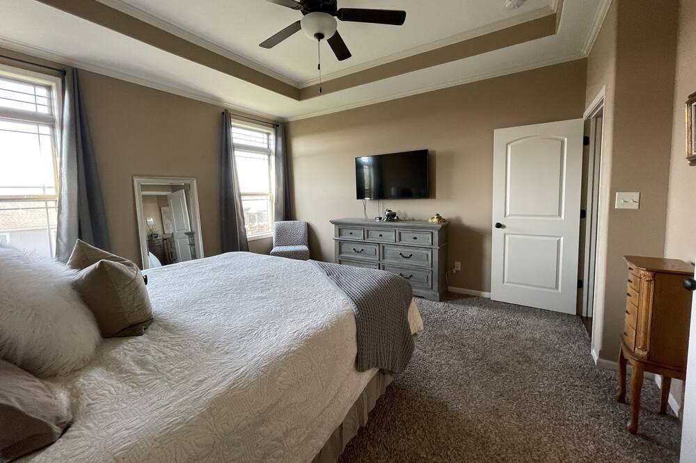 Photo of Bedroom in Lawrence