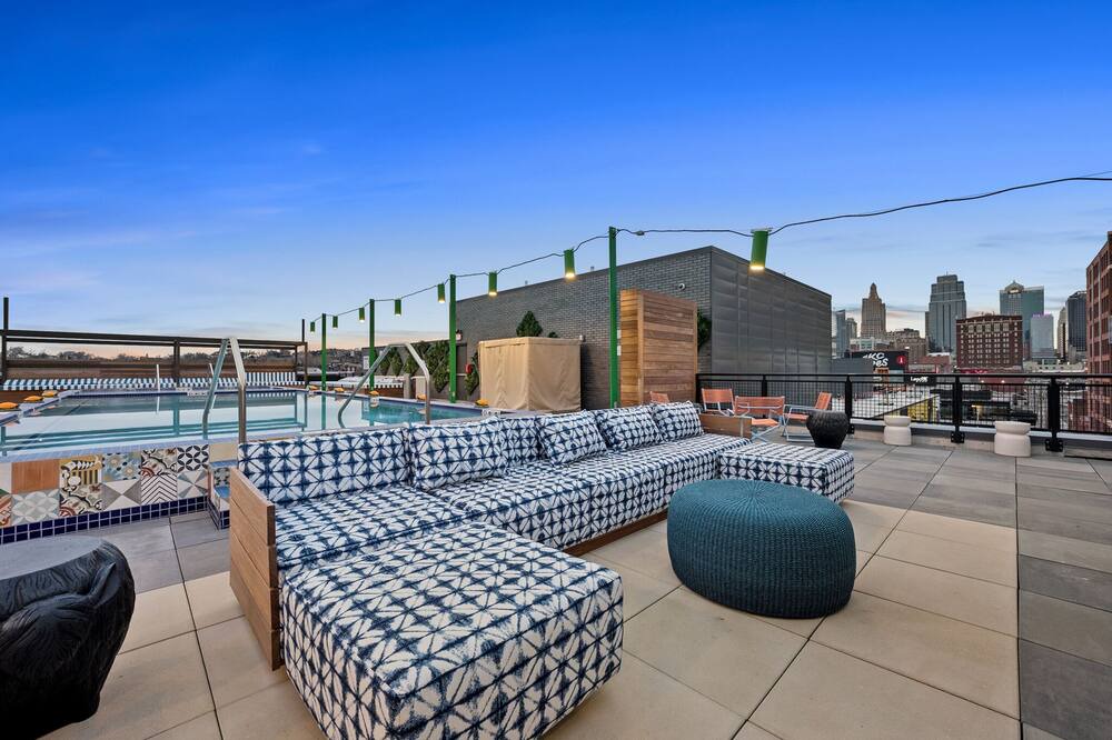 Photo of Outdoor in Crossroads Arts District