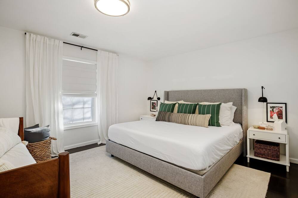 Photo of Bedroom in South Kansas City