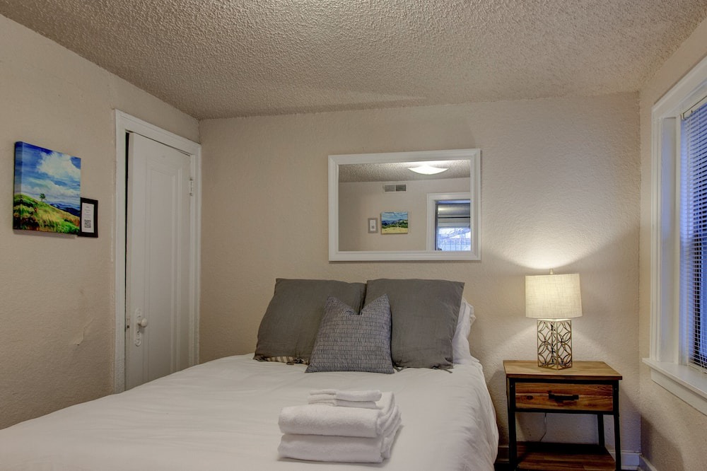 Photo of Bedroom in South Hyde Park