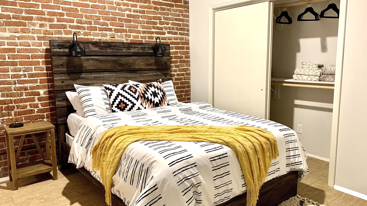 Photo of Bedroom in River Market