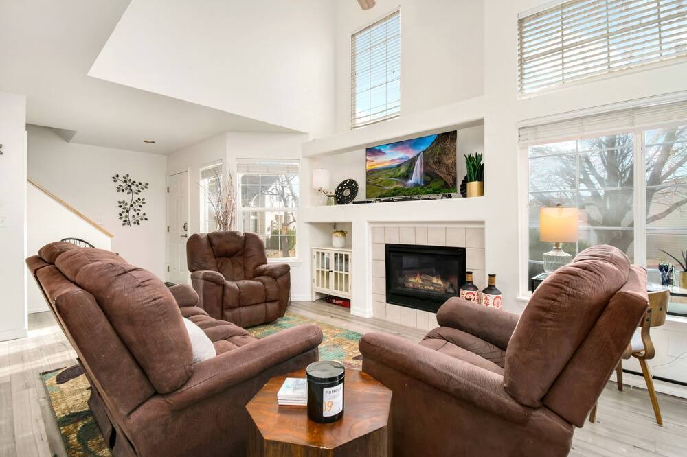 Photo of Livingroom in Fort Collins
