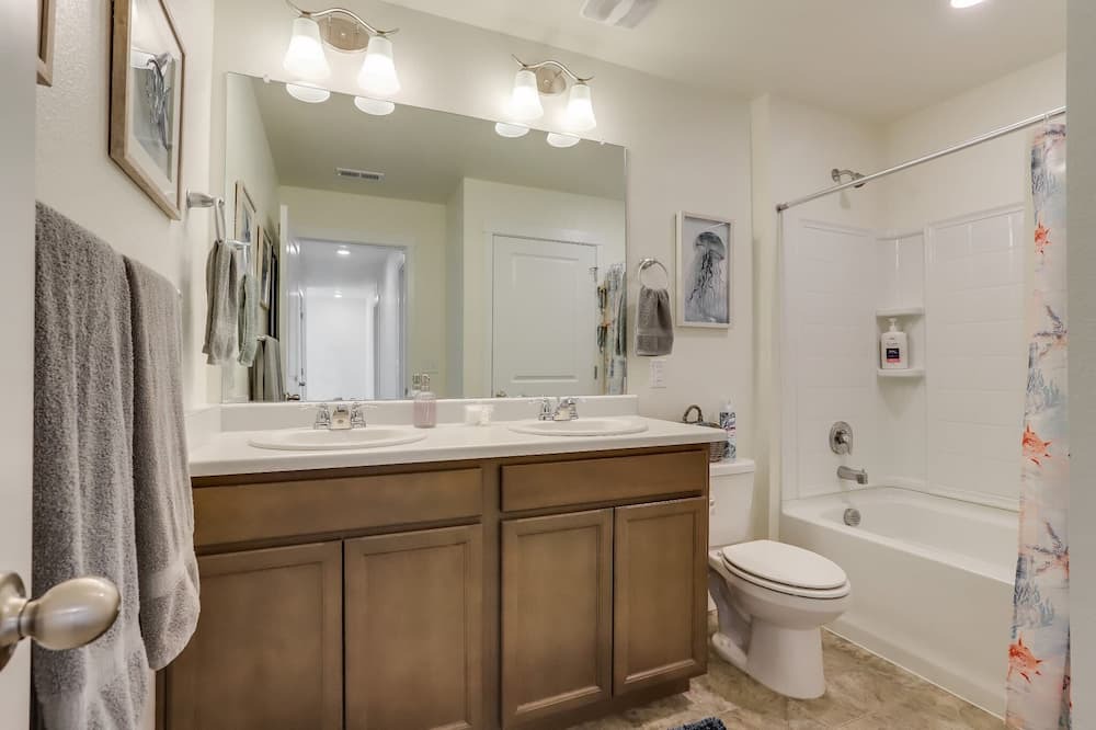 Photo of Bathroom in Bennett