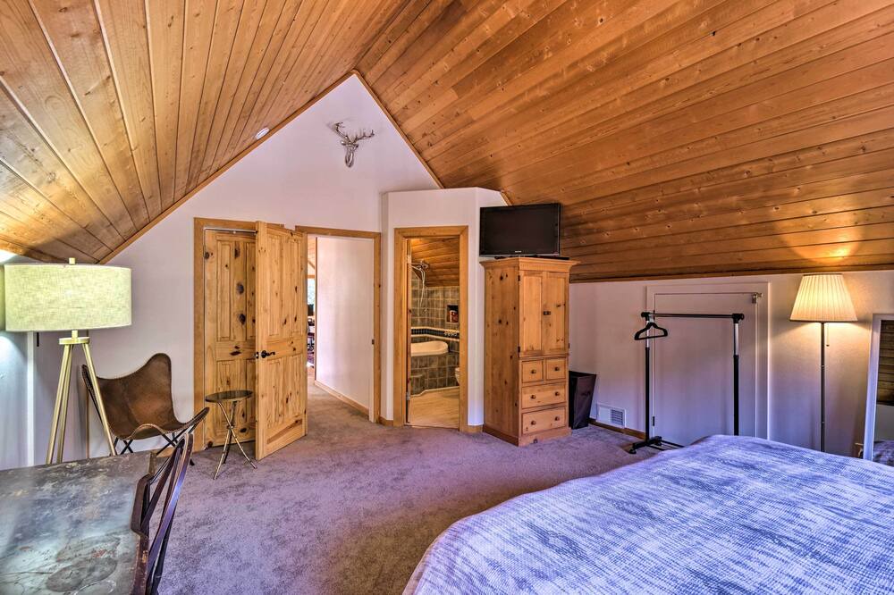 Photo of Bathroom in Sherwood Forest