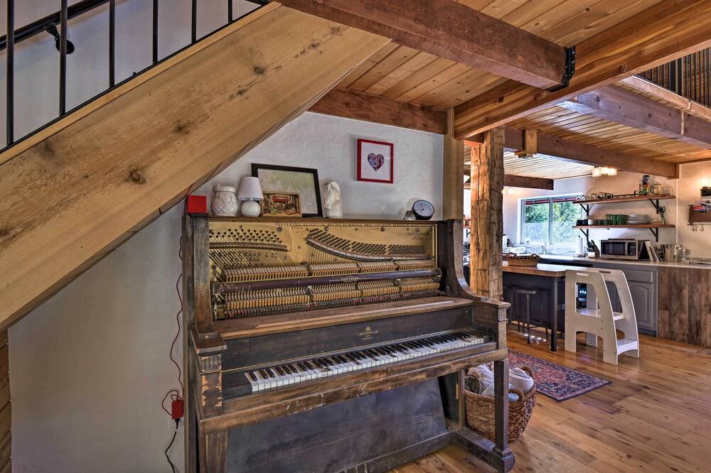 Photo of Livingroom in Sherwood Forest