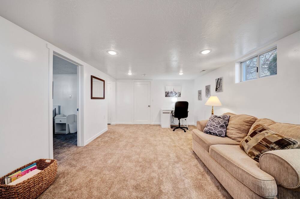Photo of Livingroom in Springville