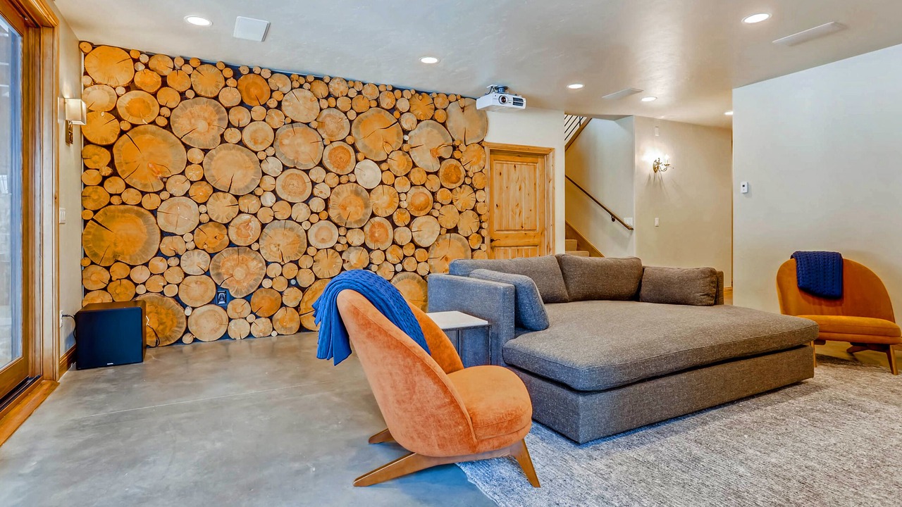 Photo of Livingroom in Warrior's Mark West
