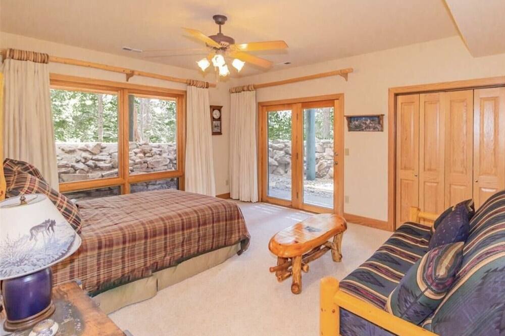 Photo of Bedroom in Lake George