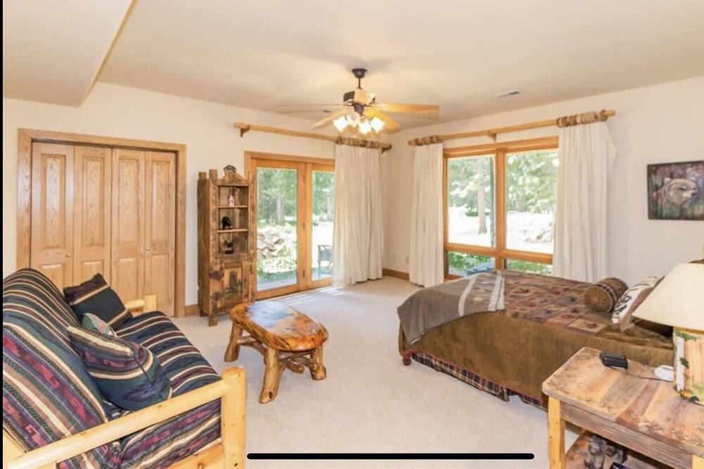 Photo of Bedroom in Lake George