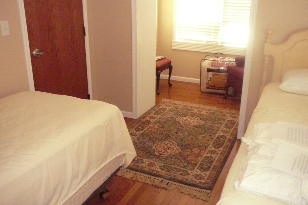 Photo of Bedroom in Holmesville