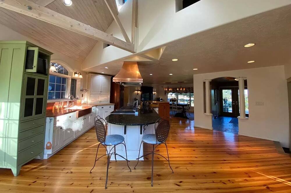 Photo of Kitchen in Ada