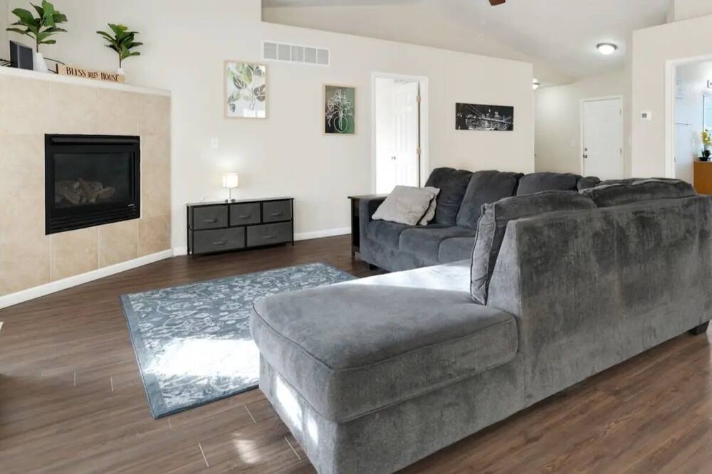 Photo of Livingroom in Pueblo