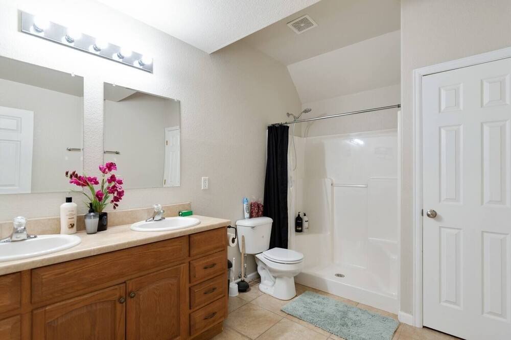 Photo of Bathroom in Pueblo
