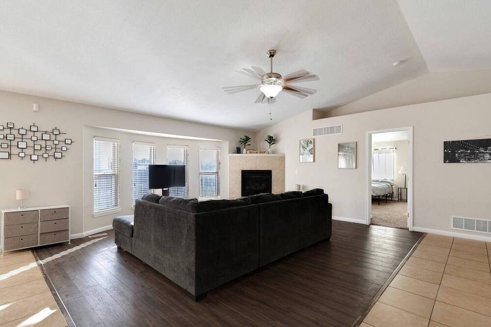 Photo of Livingroom in Pueblo