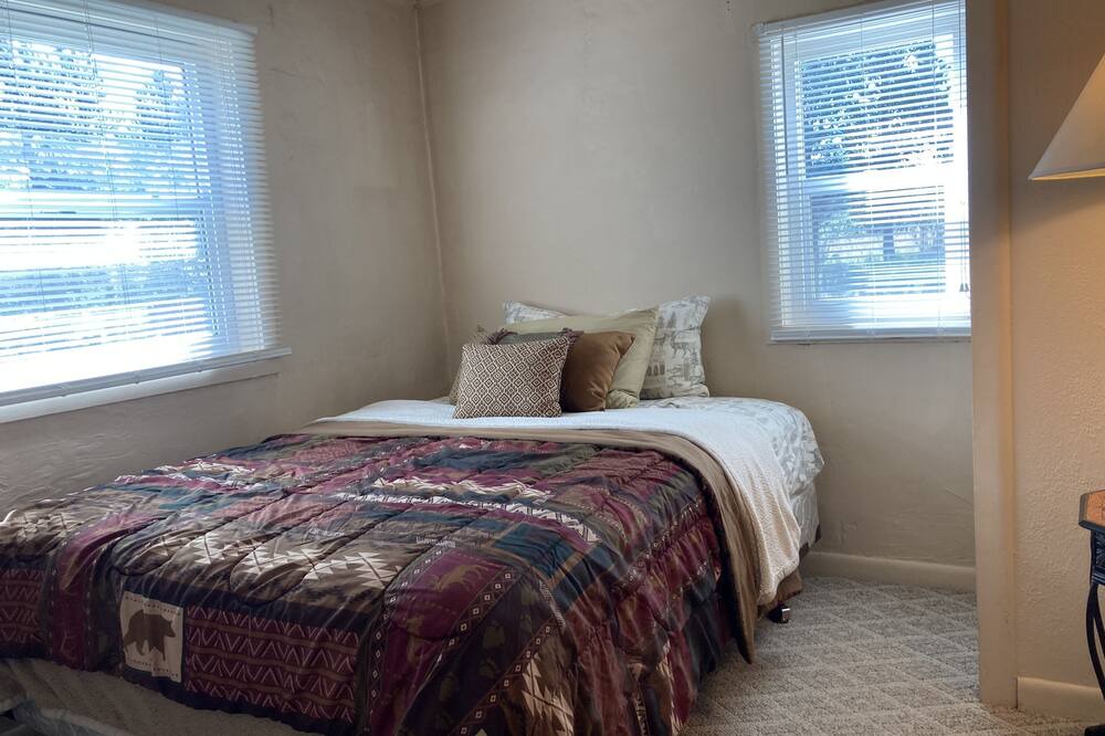Photo of Bedroom in Weston