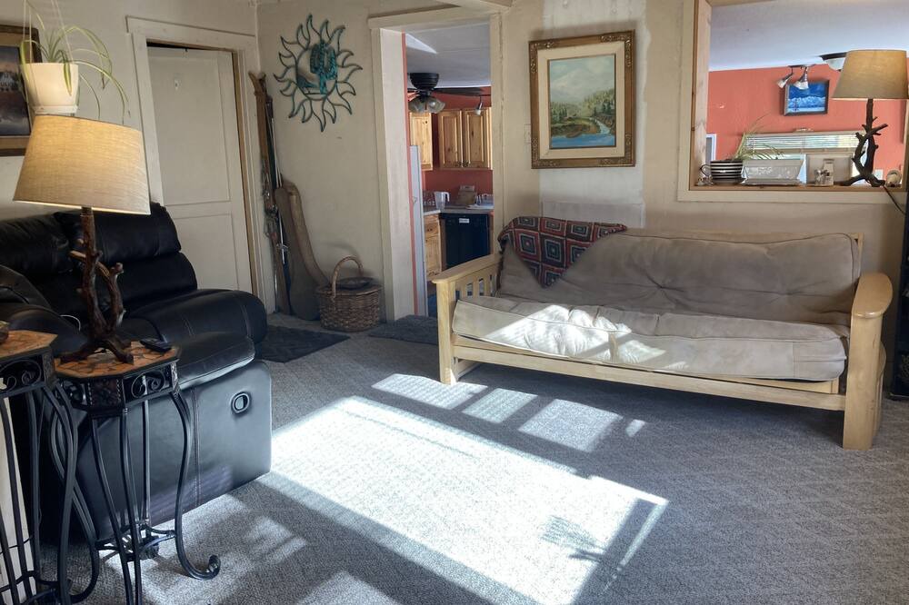 Photo of Livingroom in Weston