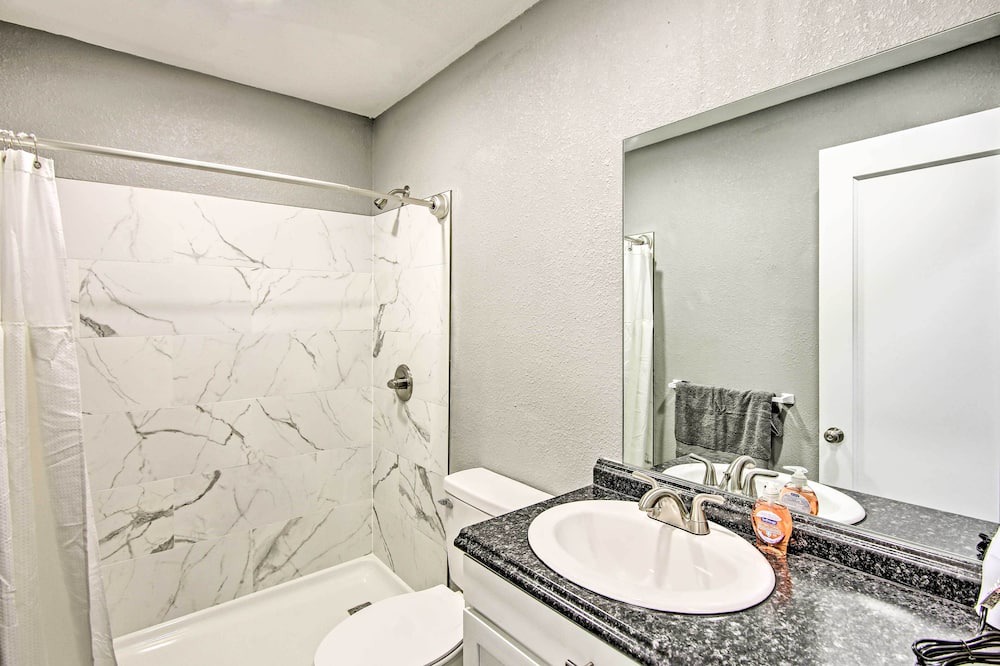 Photo of Bathroom in Enid