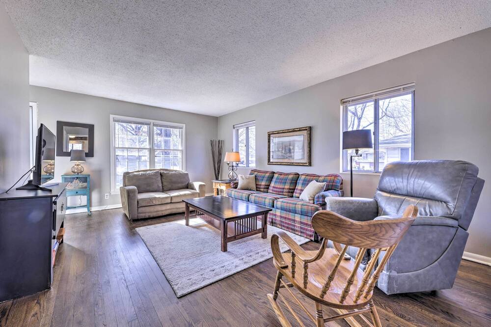 Photo of Livingroom in Olathe