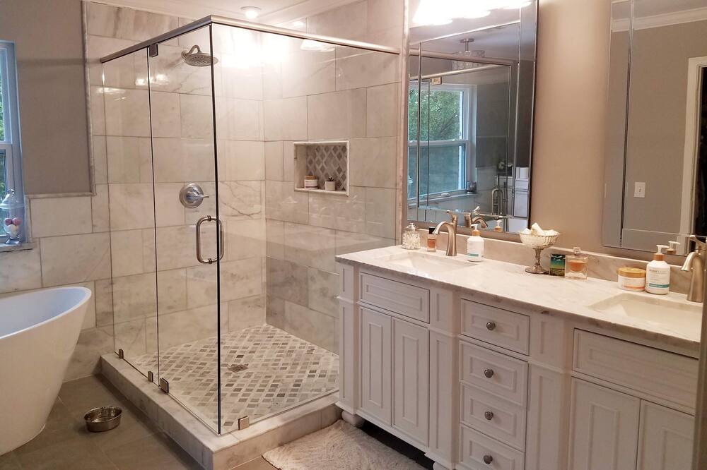 Photo of Bathroom in Sapulpa