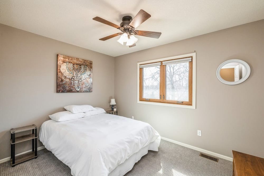 Photo of Bedroom in Urbandale