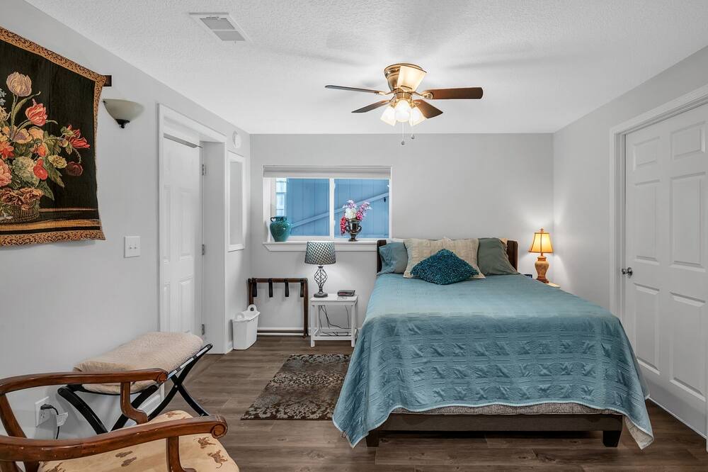Photo of Bedroom in New Century
