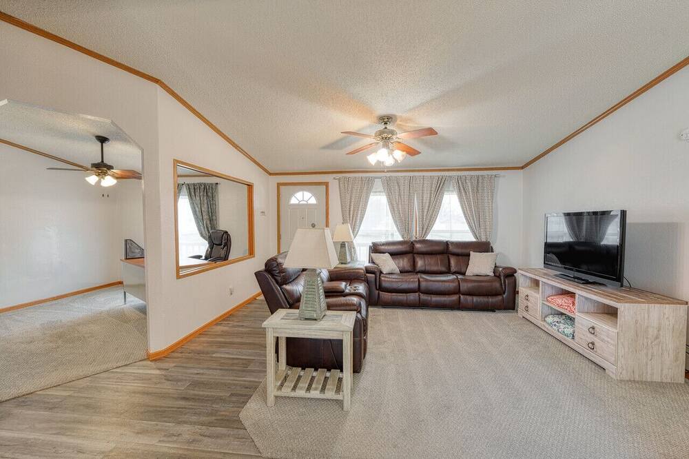 Photo of Livingroom in Salina