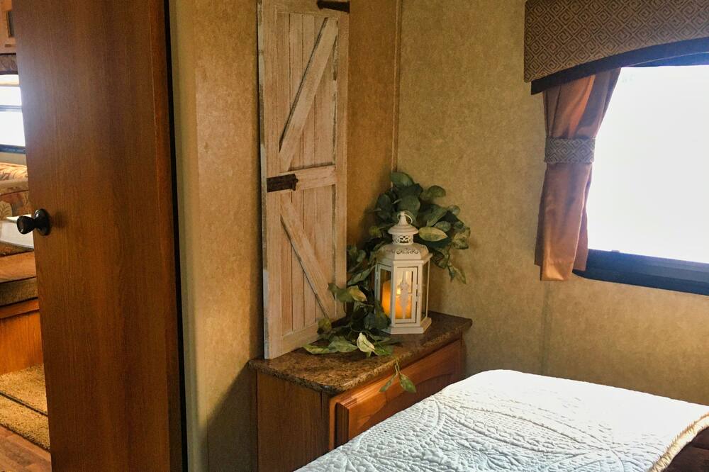 Photo of Bedroom in Lake George