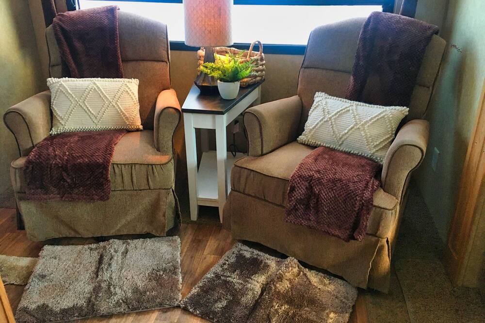 Photo of Livingroom in Lake George