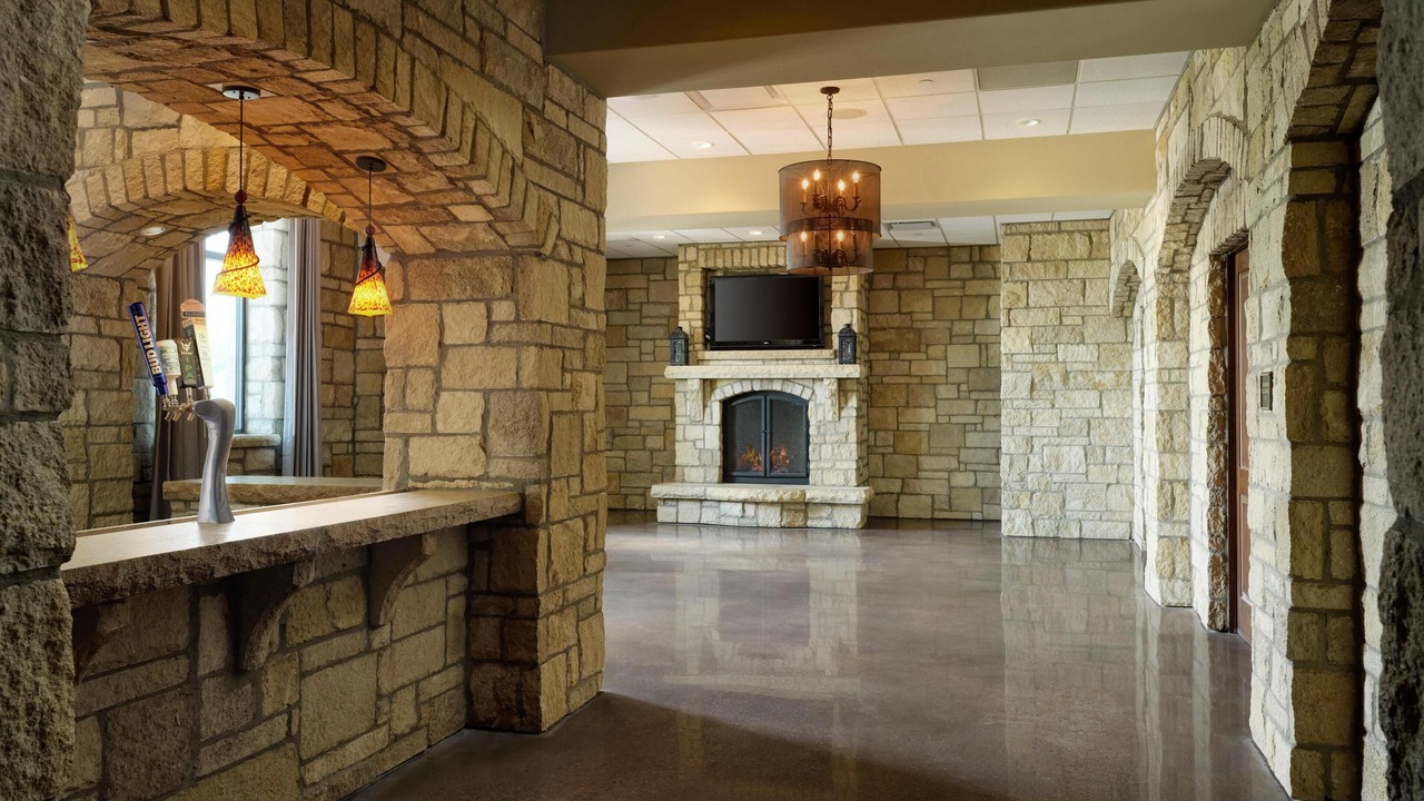 Photo of Others in Oread