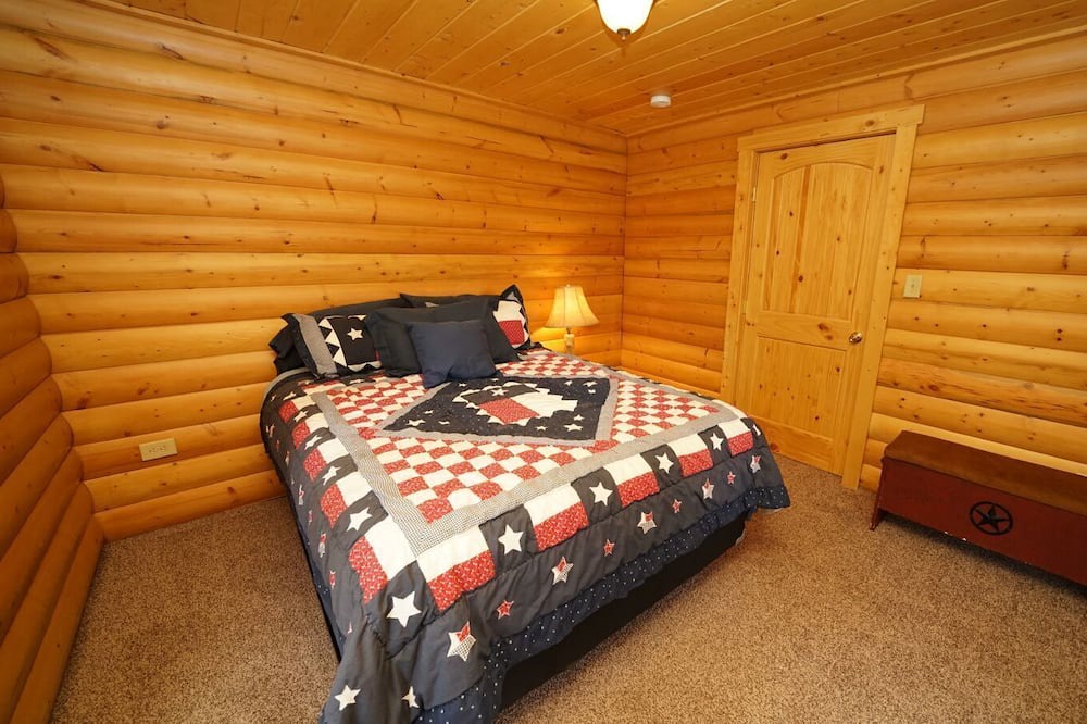 Photo of Bedroom in Valley of the Sun