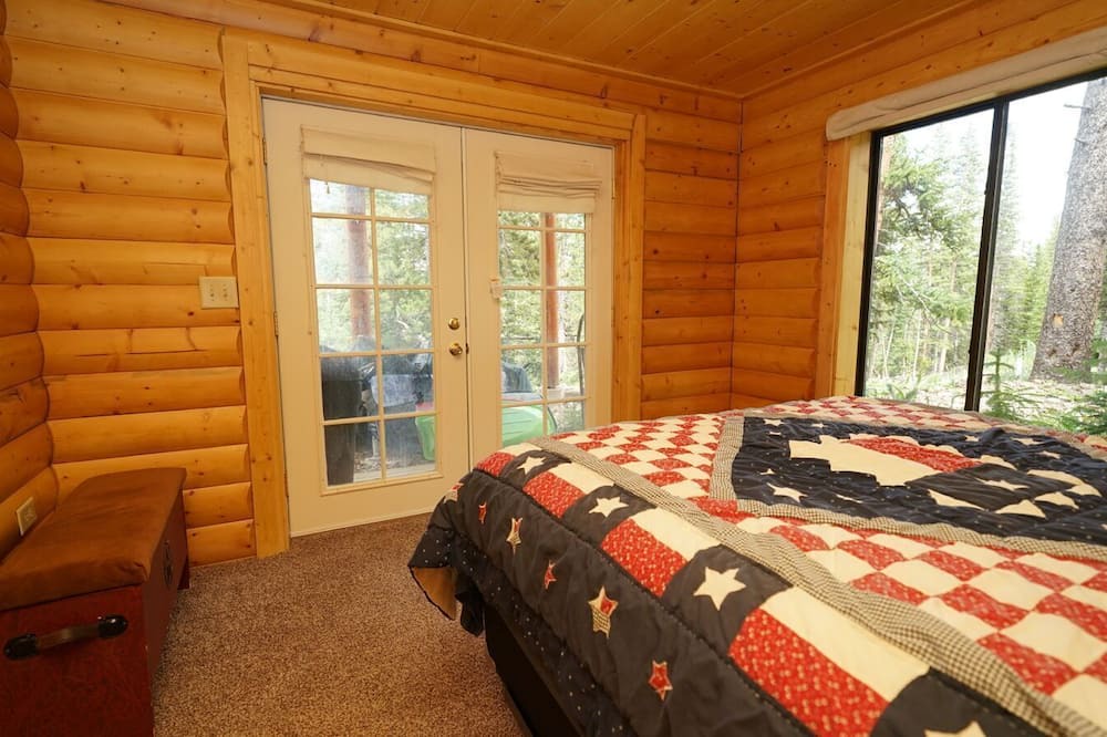 Photo of Bedroom in Valley of the Sun