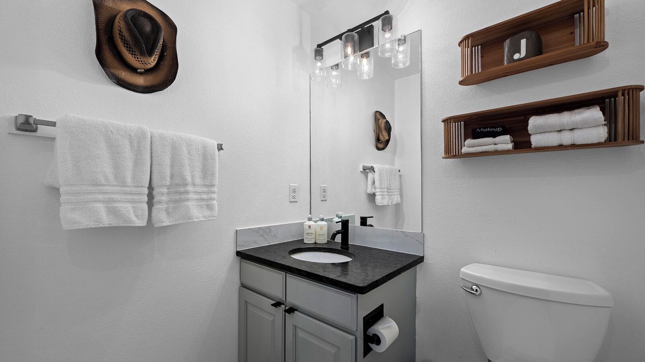 Photo of Bathroom in North Central Evergreen