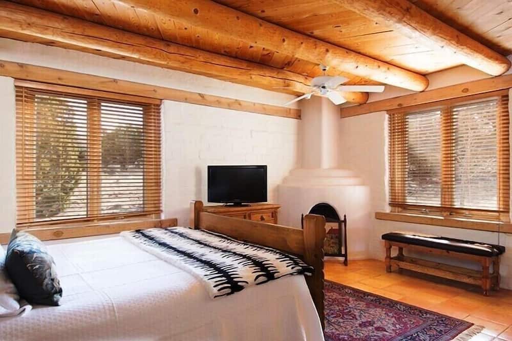 Photo of Bedroom in Las Campanas