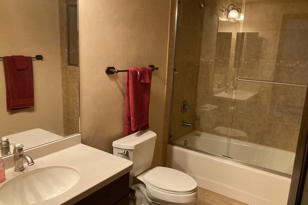 Photo of Bathroom in Marvel