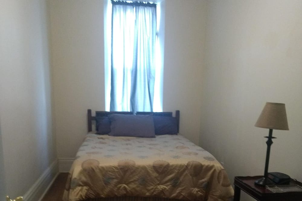Photo of Bedroom in Lincoln County
