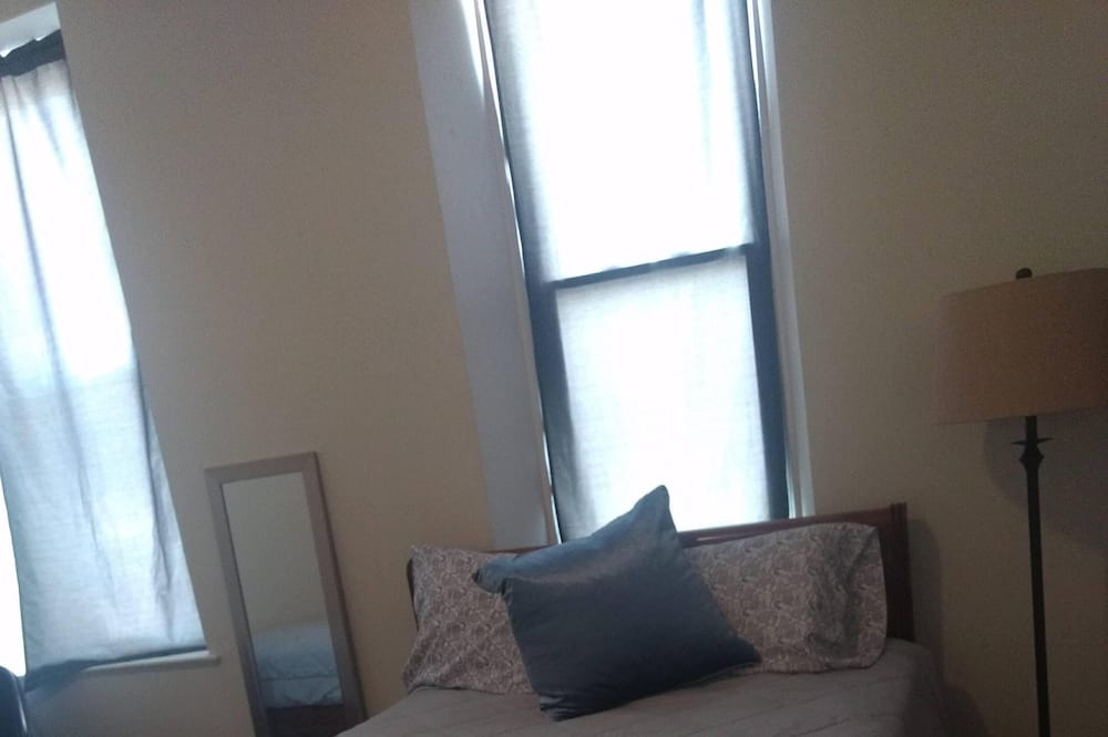 Photo of Bedroom in Lincoln County