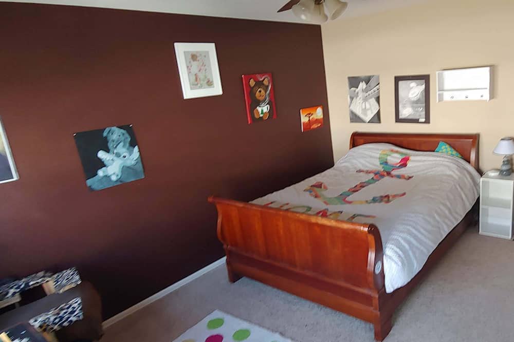 Photo of Bedroom in Erie